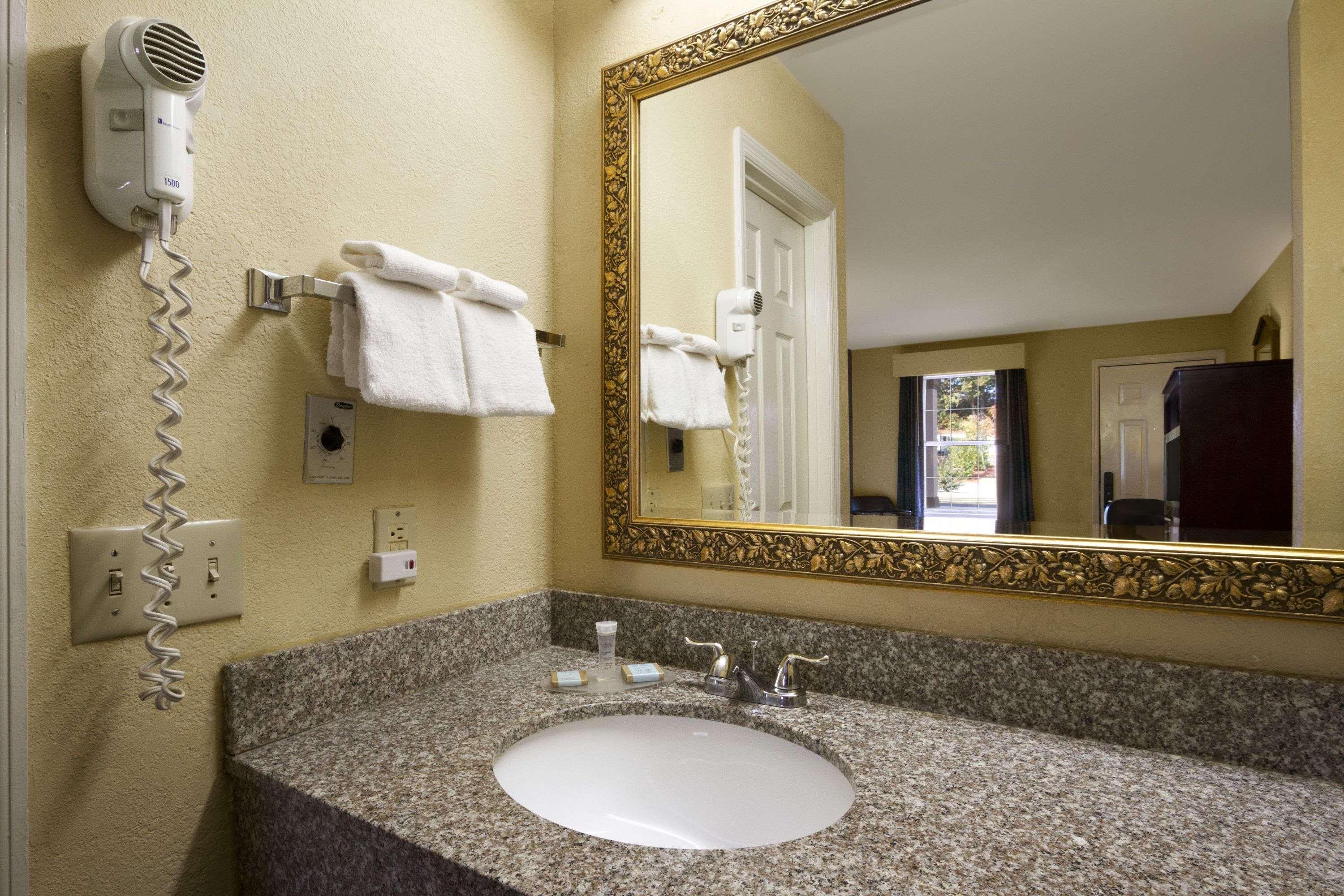Quality Inn Covington Eksteriør billede